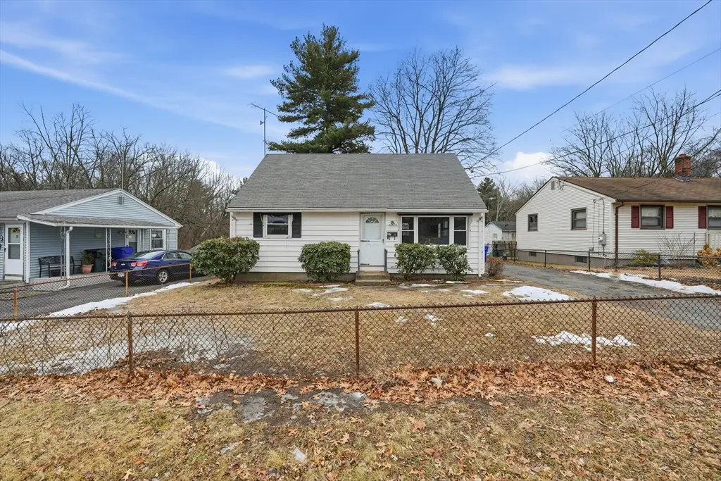 27 Nokomis, Springfield, MA 01109 - Image #1