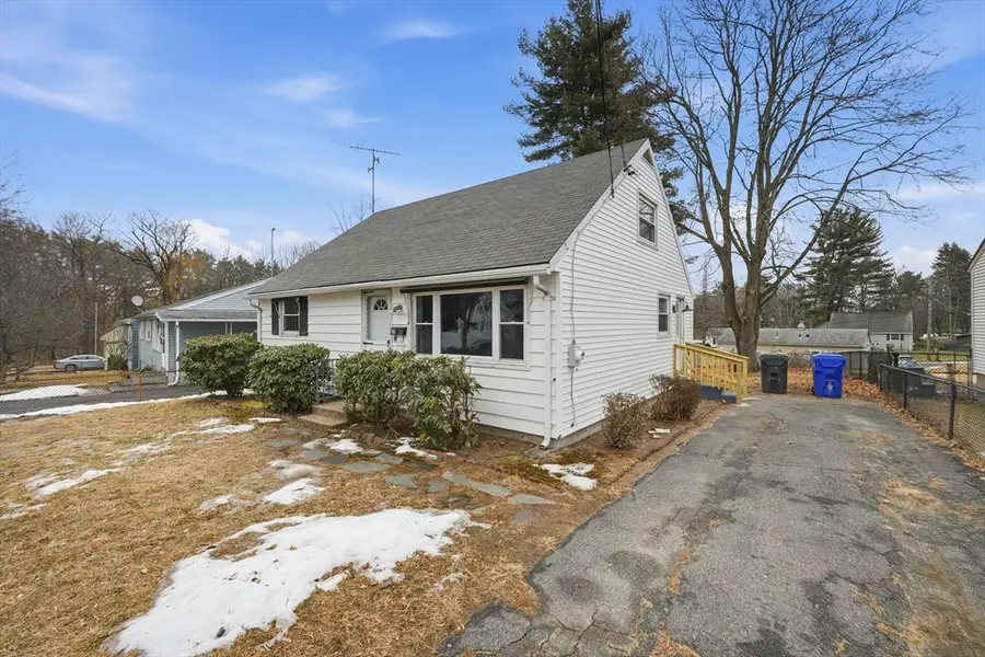 27 Nokomis, Springfield, MA 01109 - Image #3