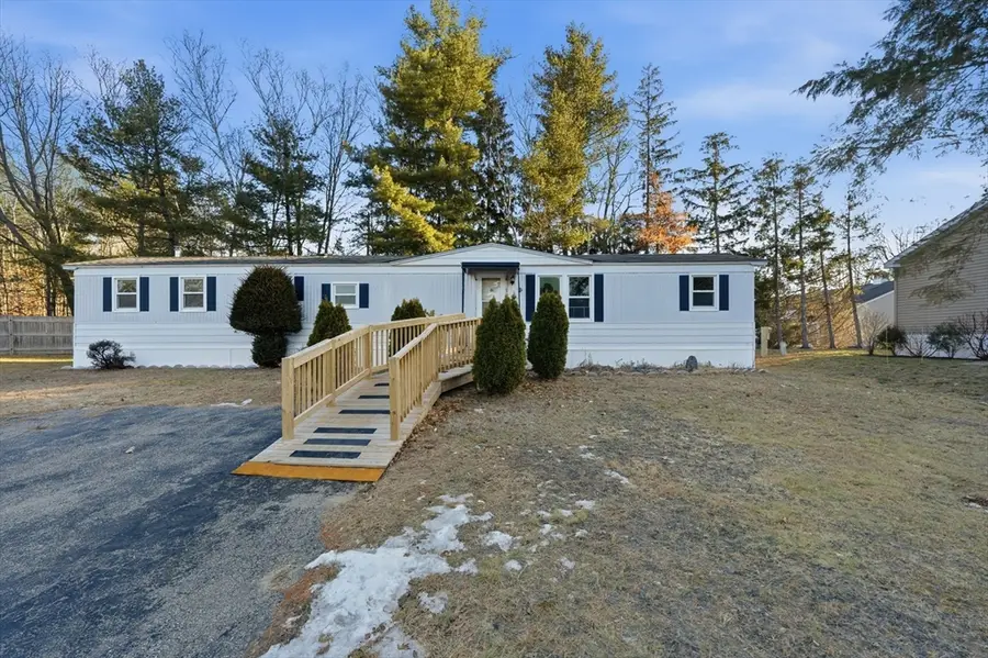 11 Lisa Circle, Merrimac, MA 01860 - Image #2