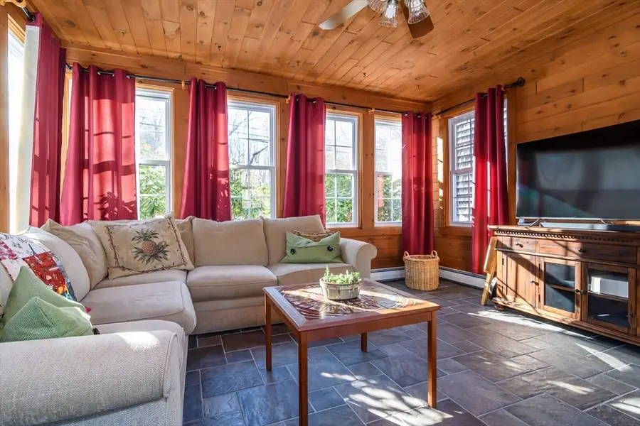 368 Highland St, Stoughton, MA 02072 - Image #2