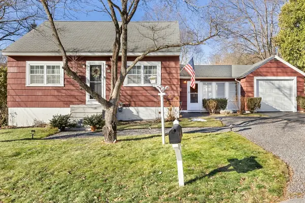 60 Robert, Dracut, MA 01826