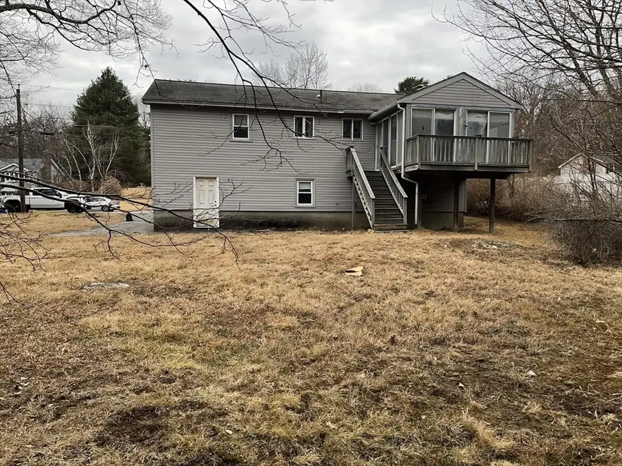 11 Town Line Rd, Burlington, MA 01803 - Image #3