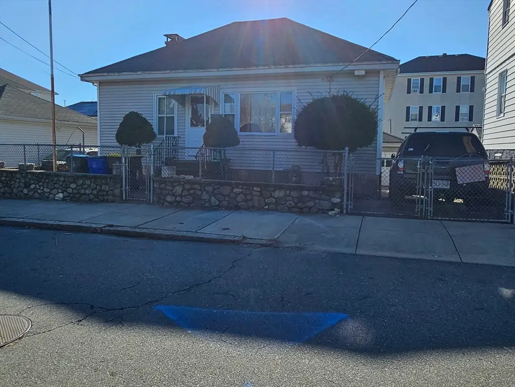 65 Beattie St, Fall River, MA 02723 - Image #1