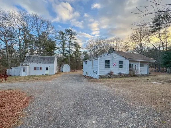 129 Thomas St, Middleboro, MA 02346