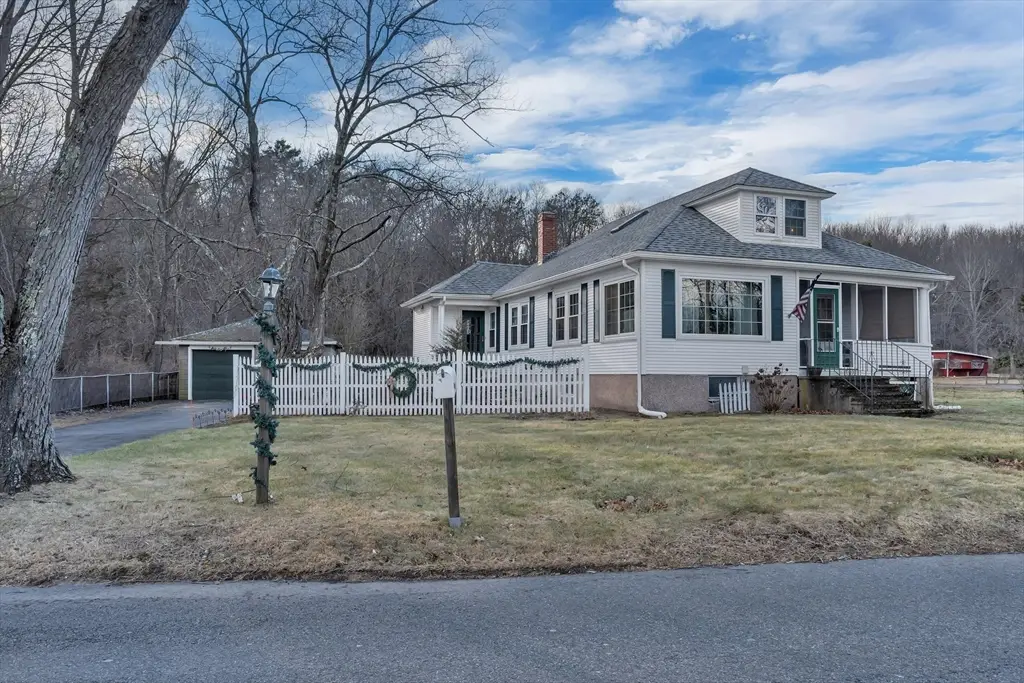 82 Cumberland Ave, North Attleboro, MA 02760 - Image #1