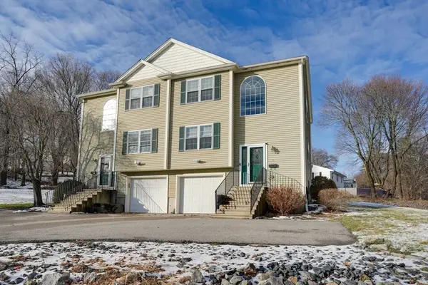 18 Lincoln Ave #18, Millbury, MA 01527
