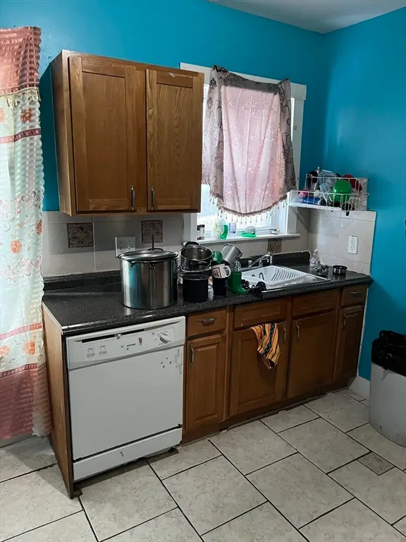 100 102 Henry Avenue, Lynn, MA 01902 - Image #3