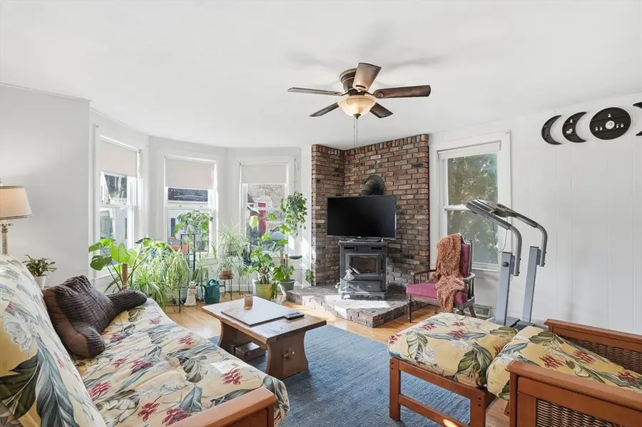 21 Whitman St, Leominster, MA 01453 - Image #3