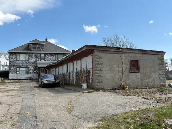 130 Irving St, Fall River, MA 02723