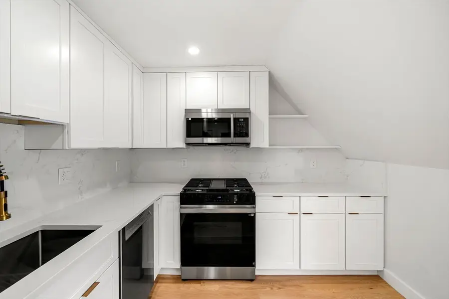 12 Sewall Ave #3, Winthrop, MA 02152 - Image #3