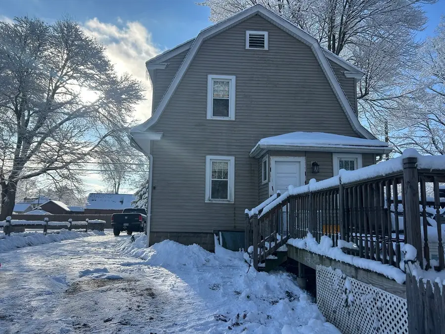 32 Lealand Ave, Agawam, MA 01001 - Image #2