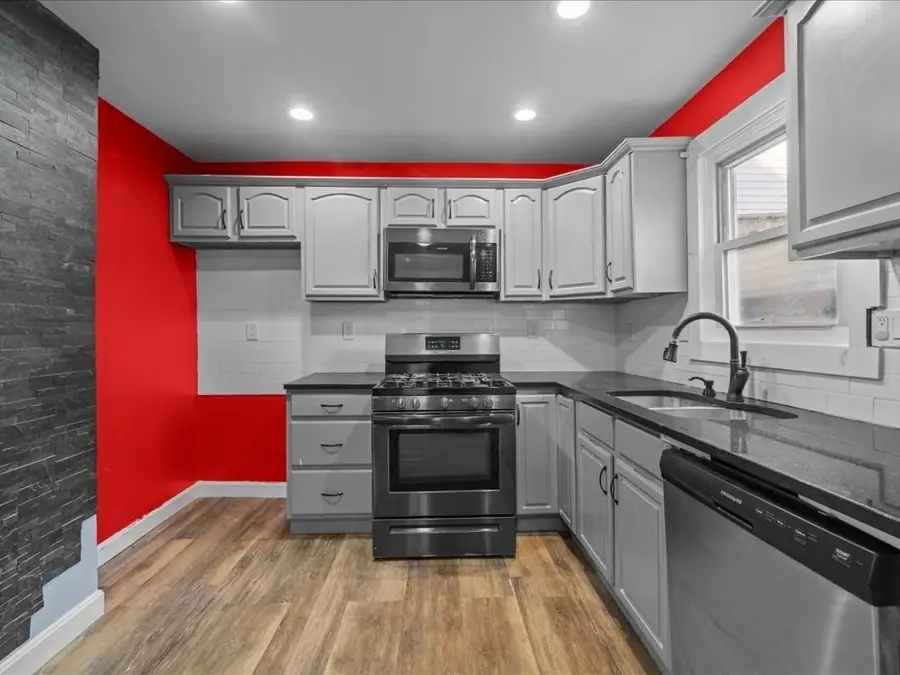 334 Fountain St, Fall River, MA 02721 - Image #3