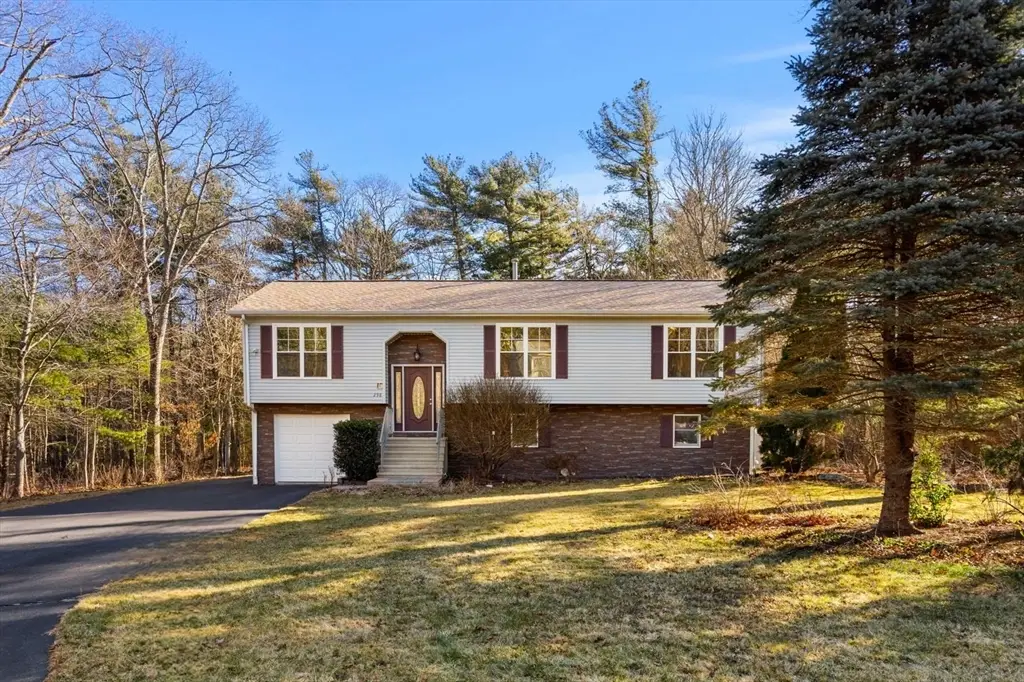 298 Wren St, East Taunton, MA 02718 - Image #1