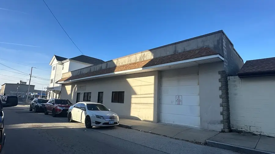 330 William St, Fall River, MA 02721 - Image #2