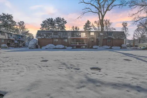 42 Main St #22, North Reading, MA 01864