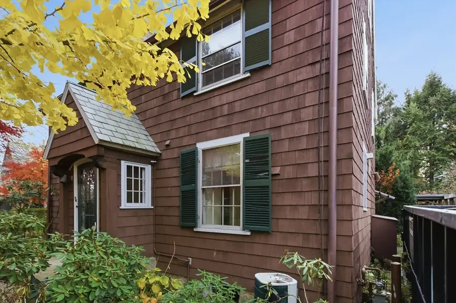 12 Gray Gardens W, Cambridge, MA 02138 - Image #2