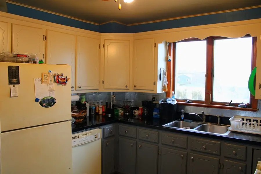 186 Spencer St, Fall River, MA 02721 - Image #2