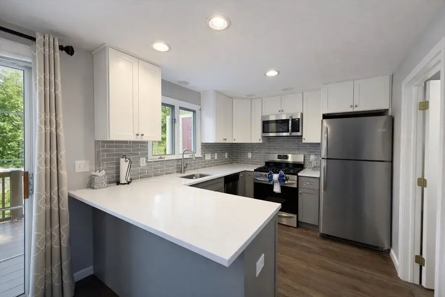 128 Heritage Dr #128, Tewksbury, MA 01876 - Image #3