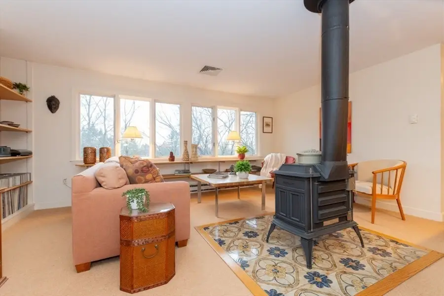 73 Valentine St, Newton, MA 02465 - Image #2