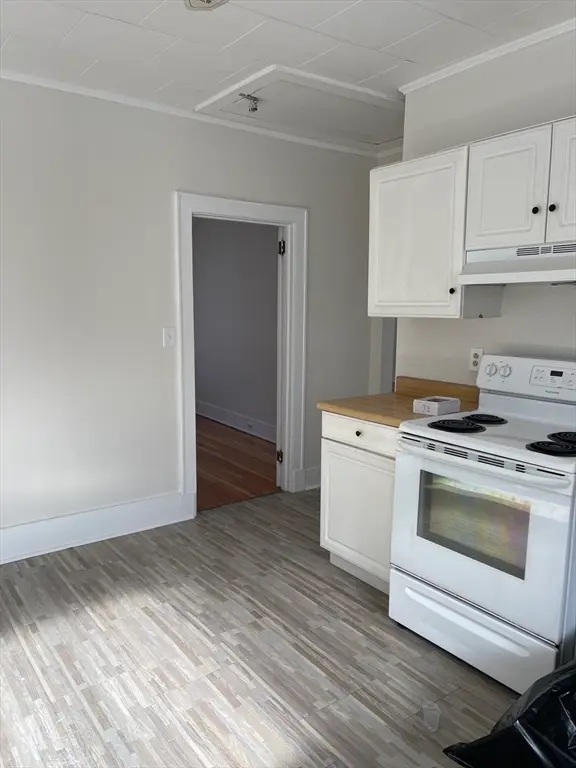 179 Waterford St, Gardner, MA 01440 - Image #2