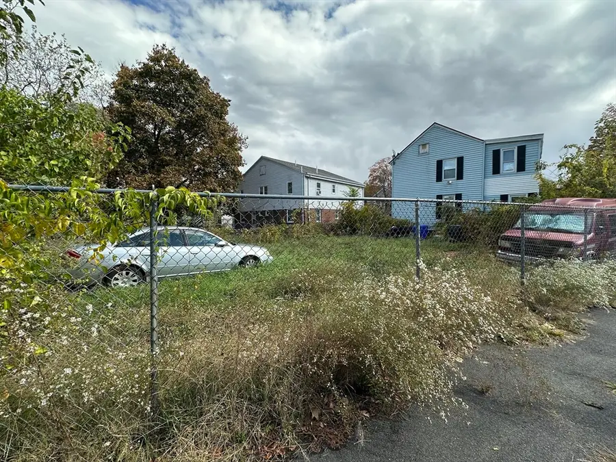 118 Cedar, Springfield, MA 01105 - Image #2