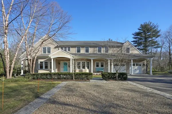 27 Ox Pasture Ln, Cohasset, MA 02025