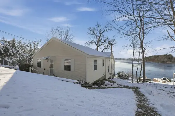 131 Hemlock Shore Road, Lakeville, MA 02347