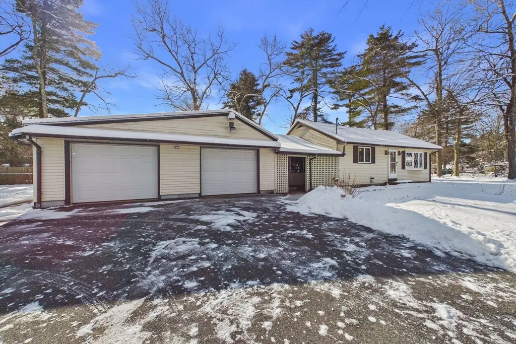 2 Carter St, Palmer, MA 01069 - Image #1