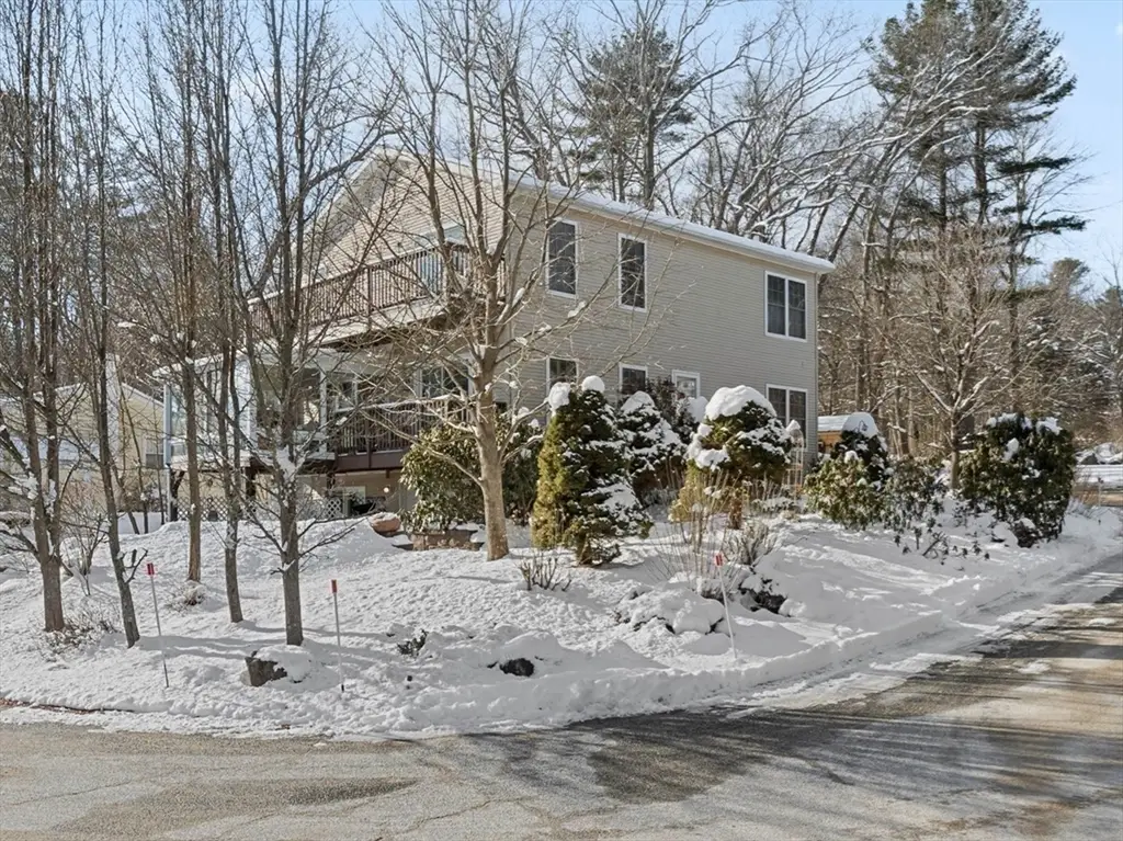 5 Glen Echo Shore Rd, Charlton, MA 01507 - Image #1