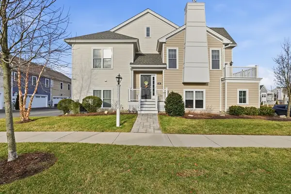 20 Daisy Ln, Plymouth, MA 02360