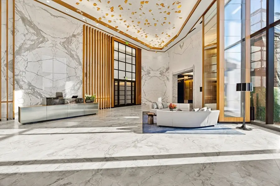 682 Atlantic Ave #39J, Boston, MA 02111 - Image #2