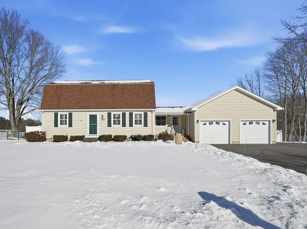 85 Red Fox Dr, Feeding Hills, MA 01030 - Image #1