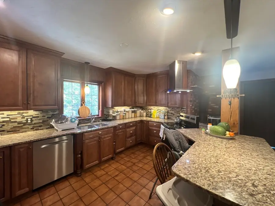 431 Teel Rd, Winchendon, MA 01475 - Image #3