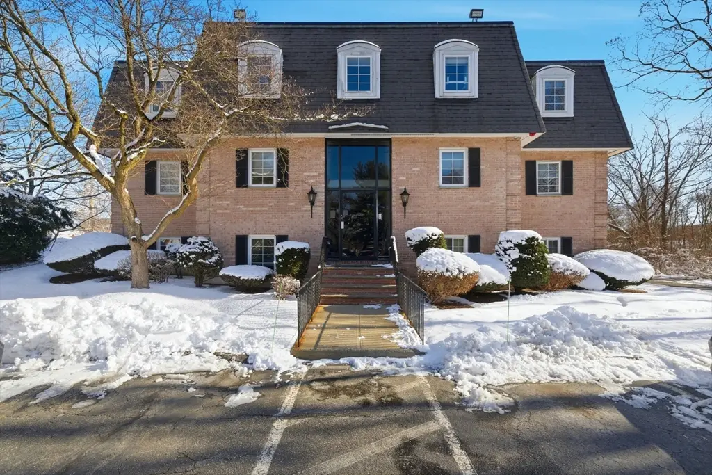 500 Northshore Rd #6B, Peabody, MA 01960 - Image #1