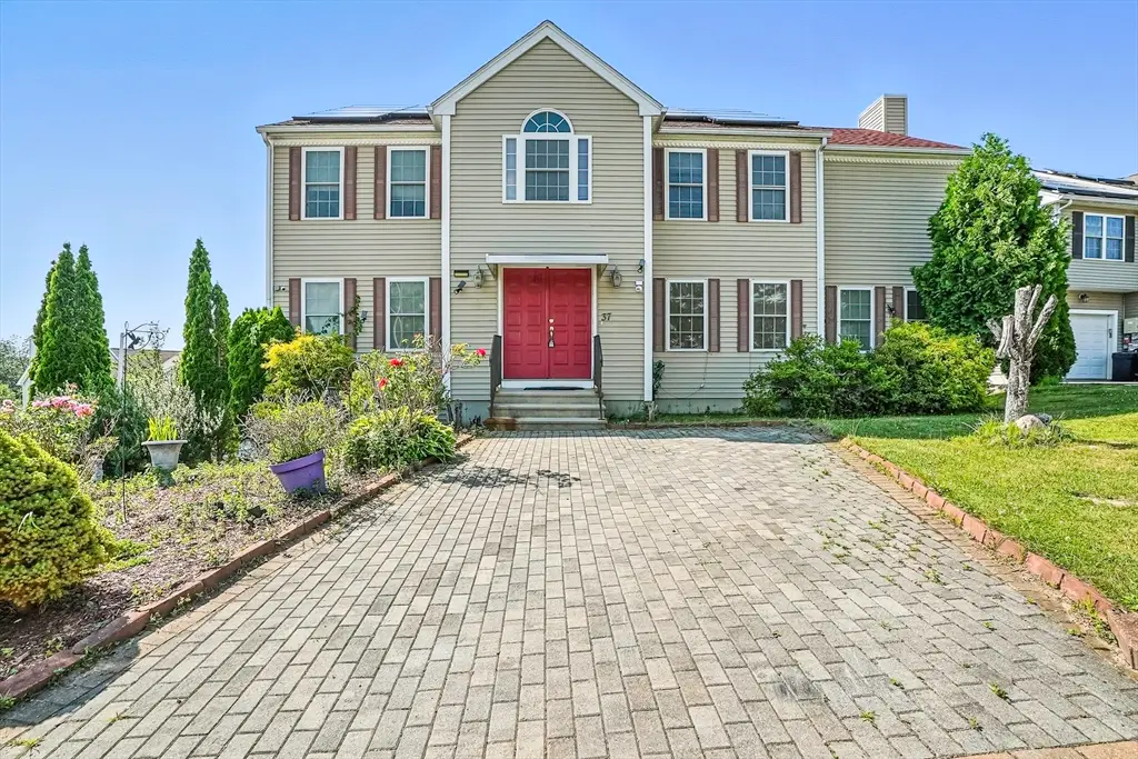 37 Mohave Rd, Worcester, MA 01606 - Image #1
