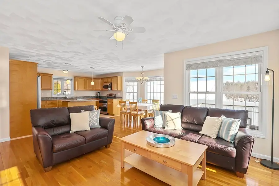 3 Gerry Dr #15, Hudson, MA 01749 - Image #3