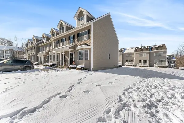 48 Whispering Pine Cir #48, Worcester, MA 01606