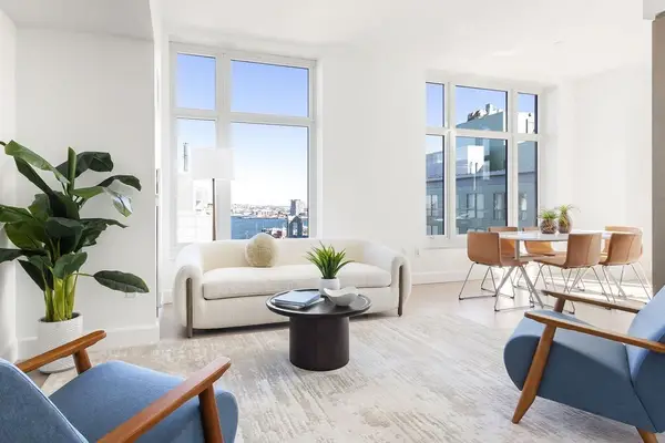 100 Lovejoy Wharf #PH2A, Boston, MA 02114