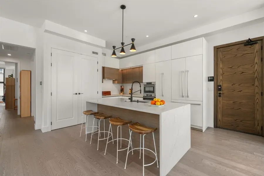 8 Leverett St #3, Brookline, MA 02445 - Image #3