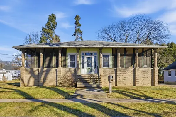 18 Cedar St, Northampton, MA 01060