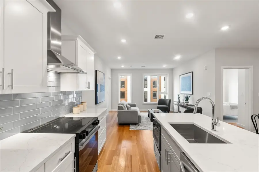 267 Old Colony #503, Boston, MA 02127 - Image #3