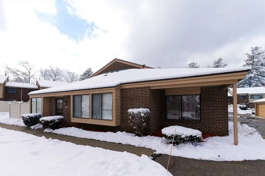 117 Greenbrook Dr #117, Stoughton, MA 02072 - Image #3