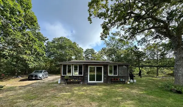 45 Quenames Rd, Chilmark, MA 02535