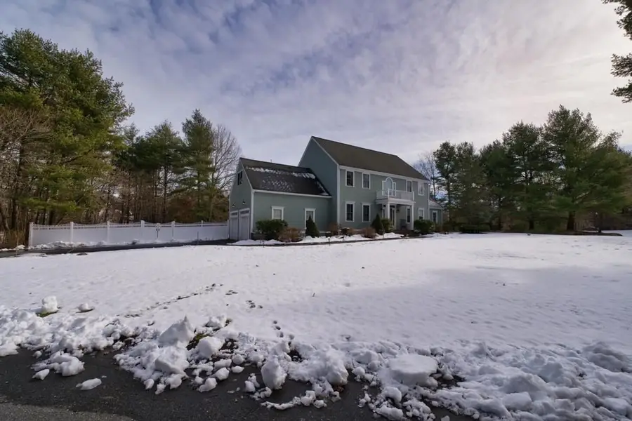 2 Winterberry Ln, Westport, MA 02790 - Image #2