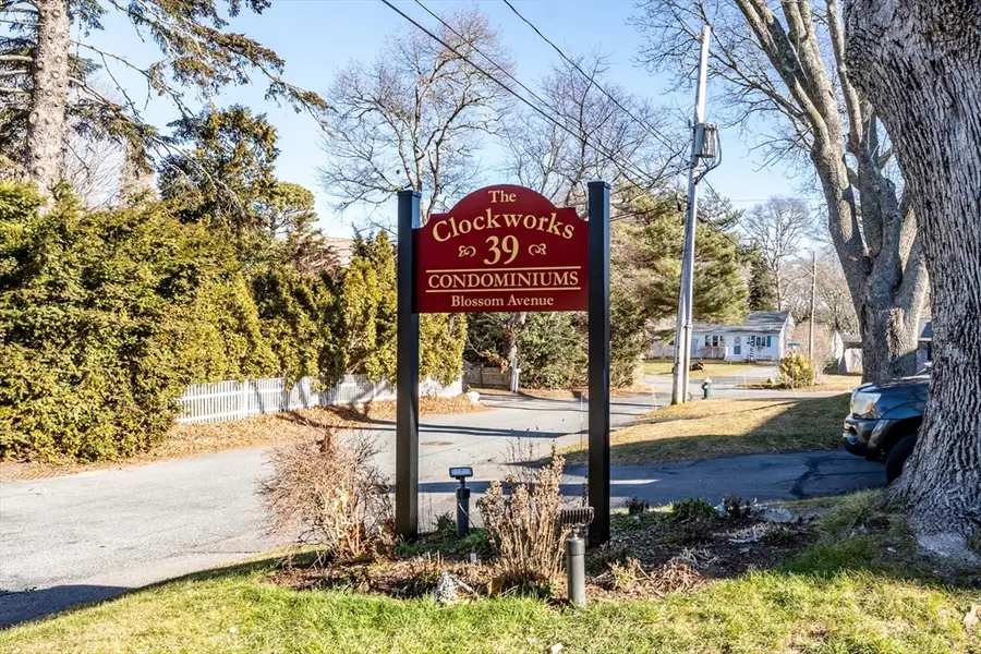 39 Blossom Ave #4, Osterville, MA 02655 - Image #2
