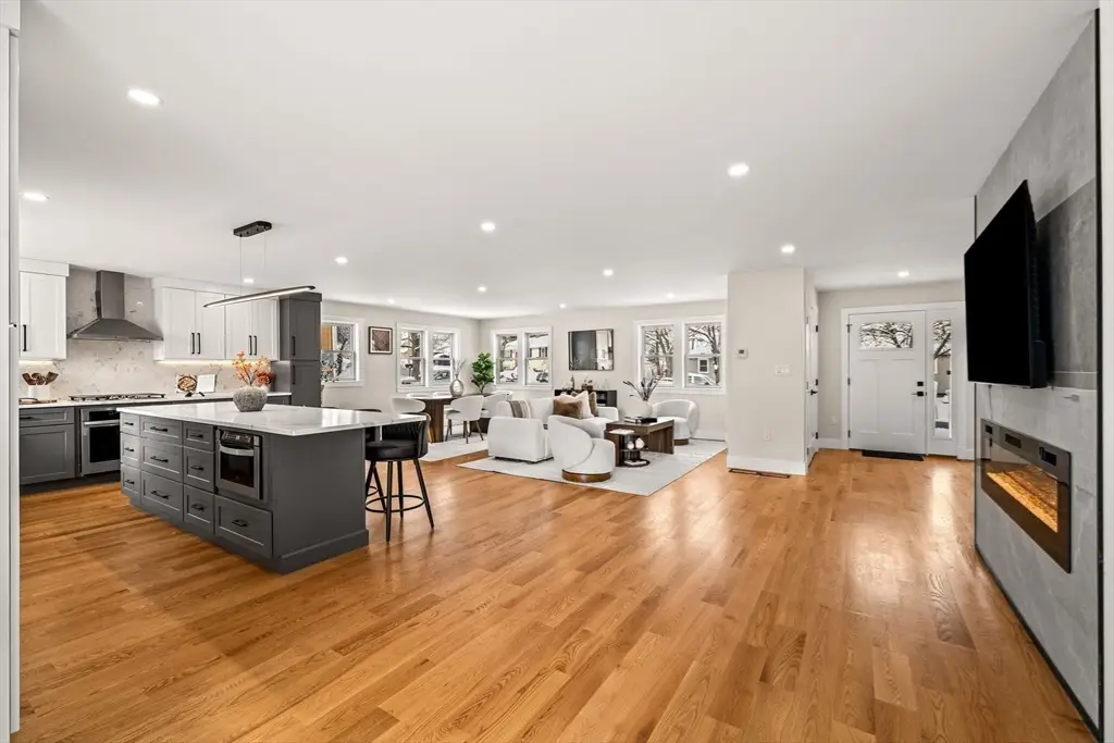 35 Neillian Way #35, Bedford, MA 01730 - Image #1