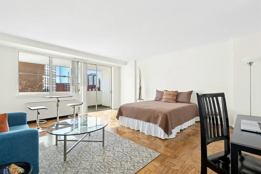 6 Whittier Pl #8F, Boston, MA 02114 - Image #1