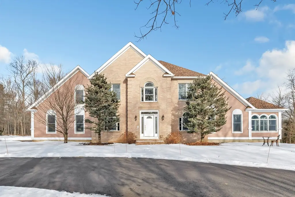 461 Amity Road, Woodbridge, CT 06525 - Image #1