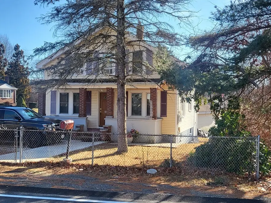 438 School St, Stoughton, MA 02072 - Image #2