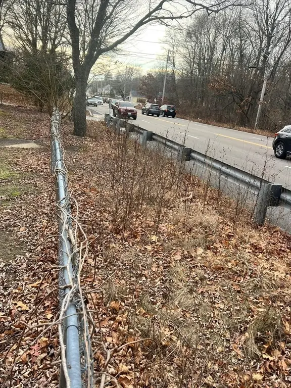 856 Newport, Attleboro, MA 02703 - Image #3